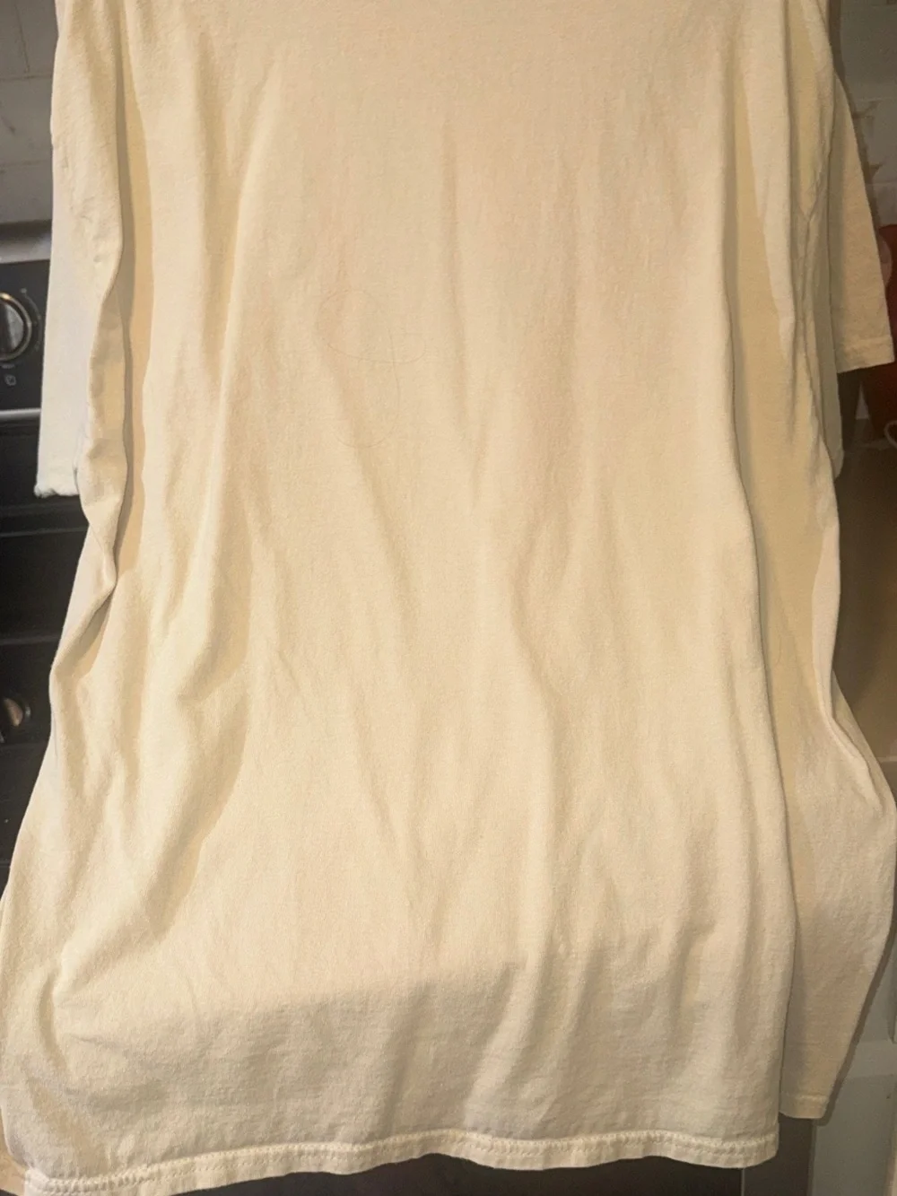 Gildan Cream Tee with Red Lobster Graphic - Picture 3 of 5